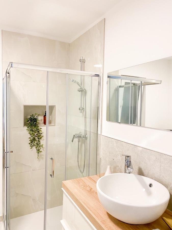 Olea Apartments Pobegi Eksteriør bilde