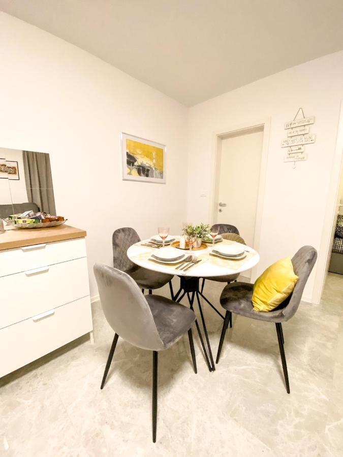 Olea Apartments Pobegi Eksteriør bilde