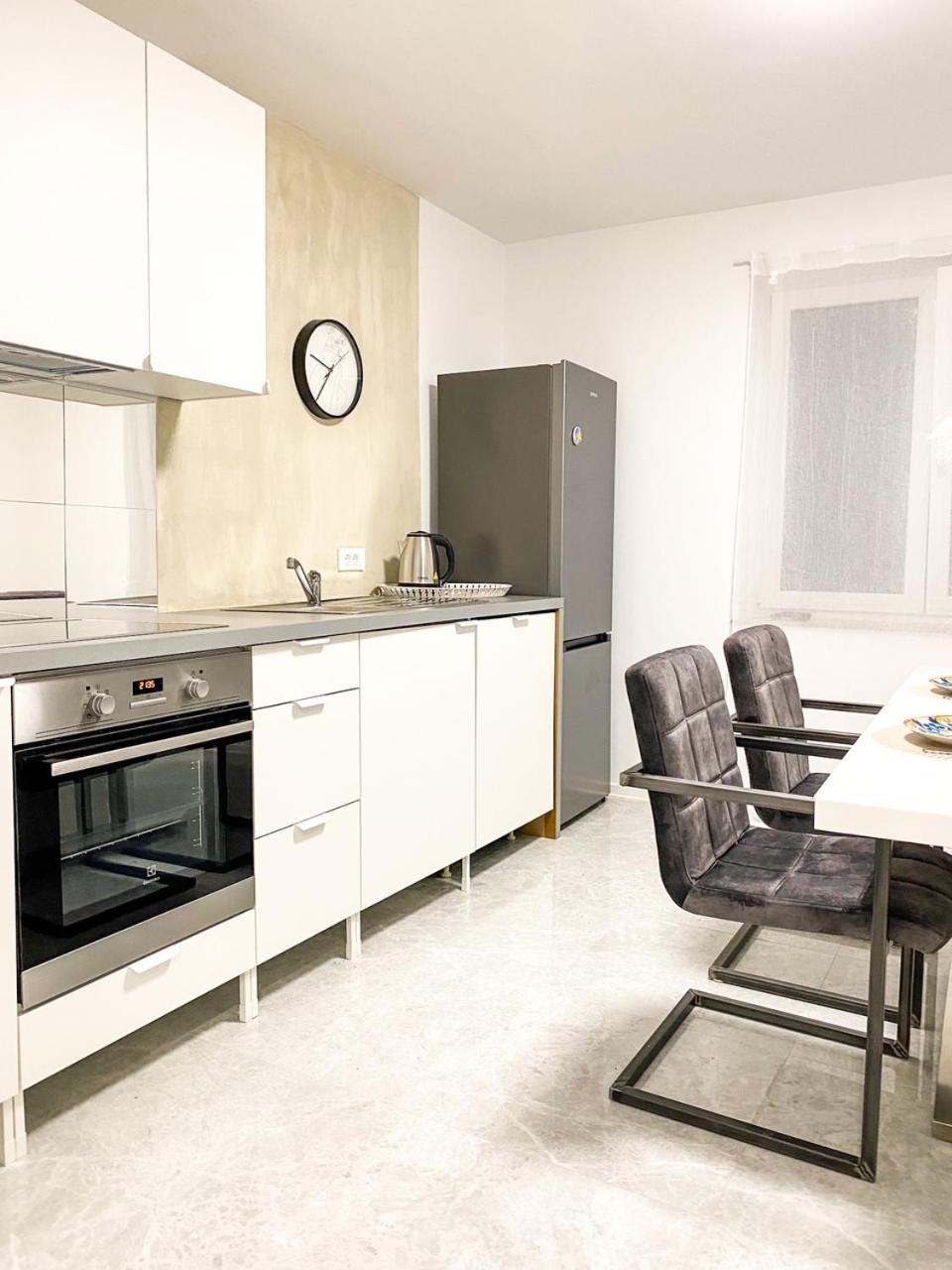 Olea Apartments Pobegi Eksteriør bilde